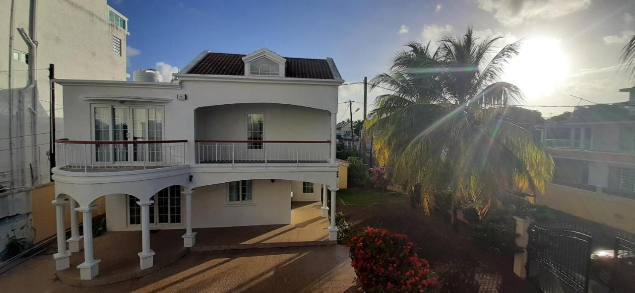 Villa Le Mirage A 150M De La Plage Flic-en-Flacq 外观 照片